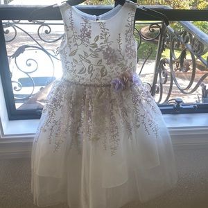Girls dress